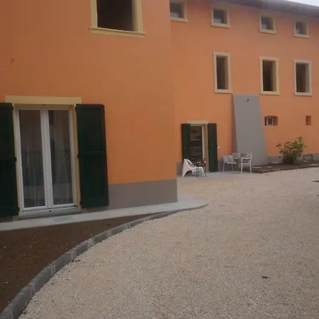 La Casa Di Edone アパート モンツァンバーノ